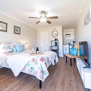  Apartment Bb Unit 8 - Chic Studio W/ Cabana & Pool Steps To Beach!